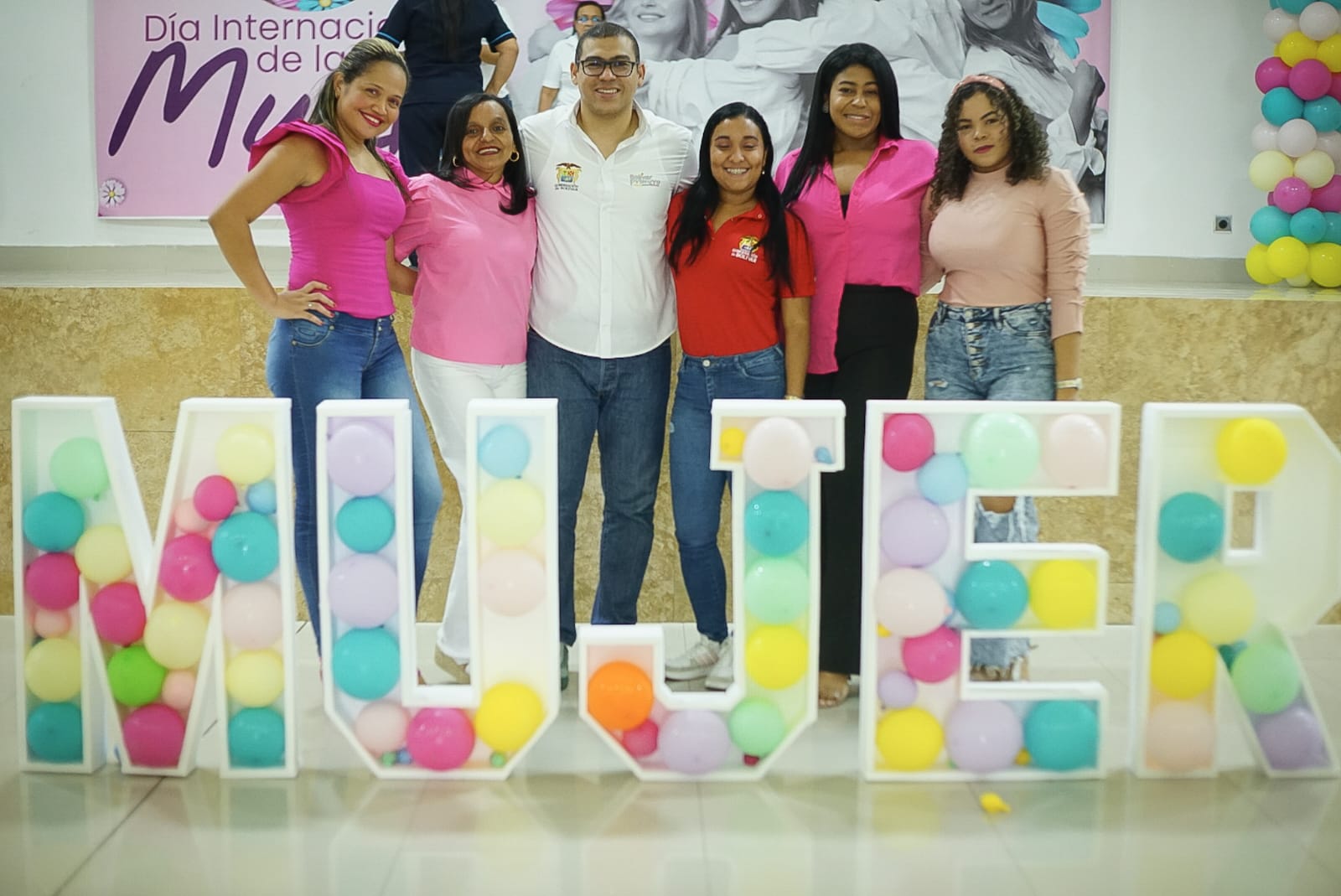 dia mujer 13