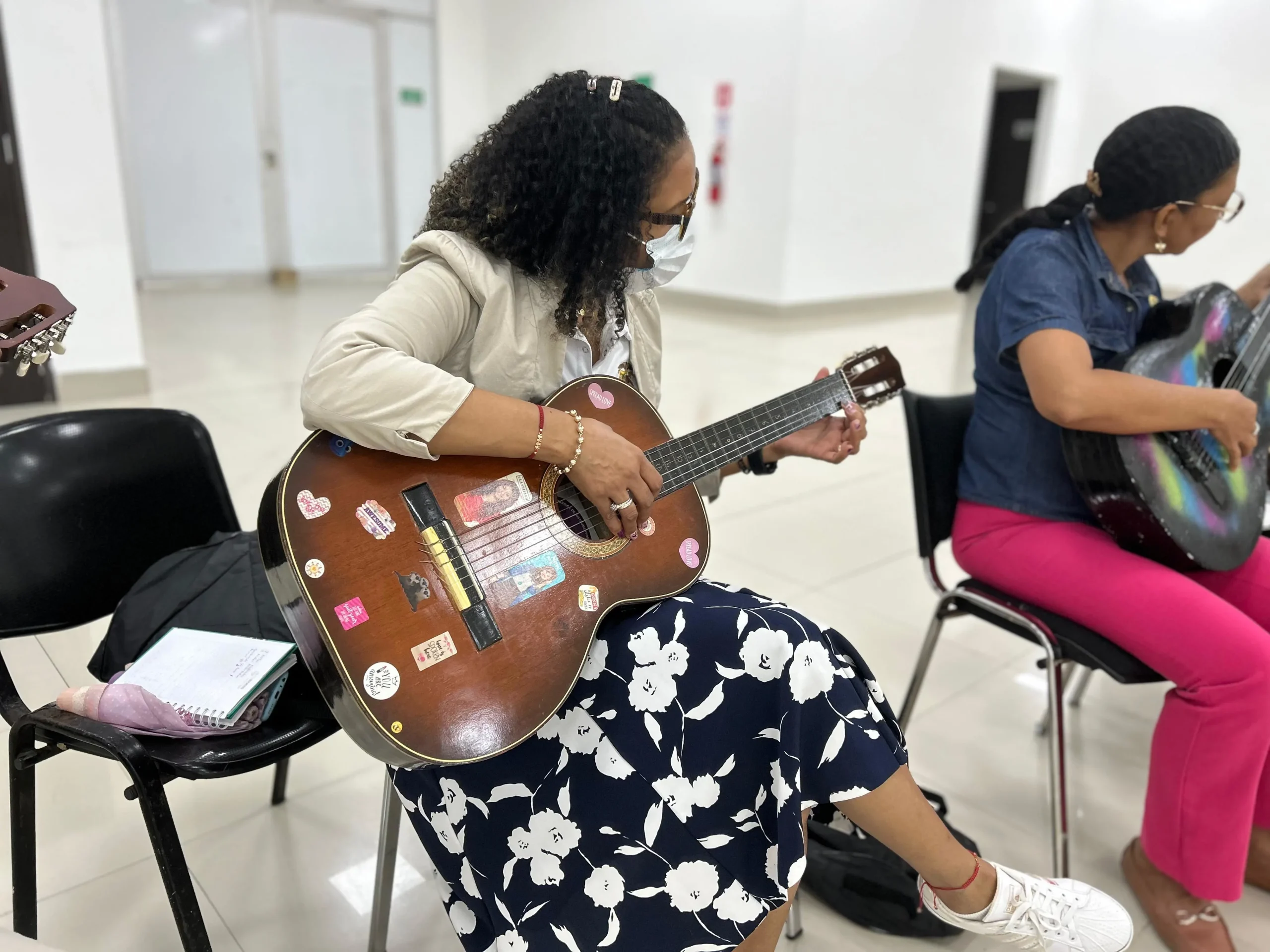clase guitarra 4 scaled